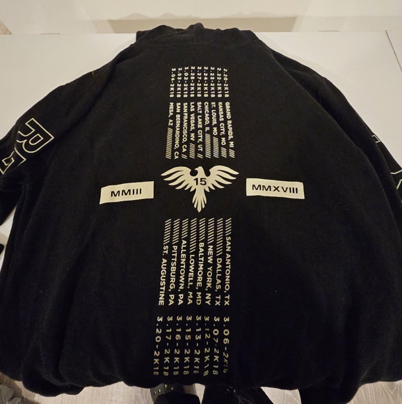 SMALL A DAY TO REMEMBER HOODIE BAND MERCH - Picture 3 of 3